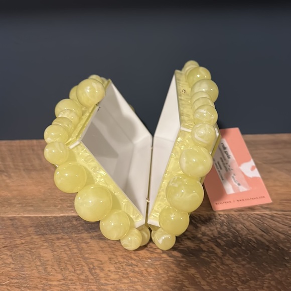 Cult Gaia Eos Clutch - Picture 9 of 10